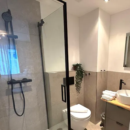 Appartement High Class - Design - Favorite Place - Full Equipment - Public Transport